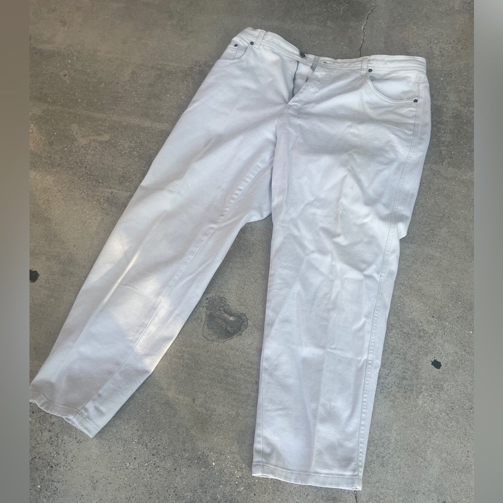 Bill Blass Stretch Jeans, Womens 16w Short Inseam 29”, White